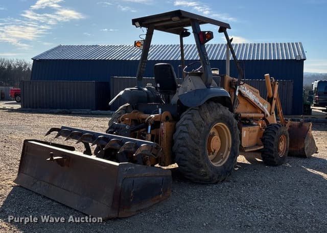 Image of Case 570M XT equipment image 4