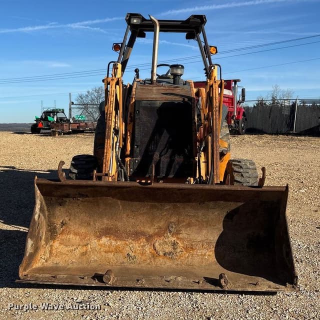 Image of Case 570M XT equipment image 1