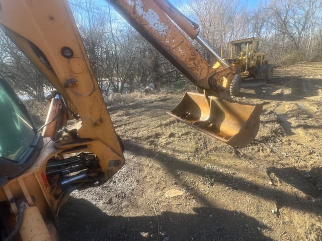 Image of Case 580 Super M equipment image 4