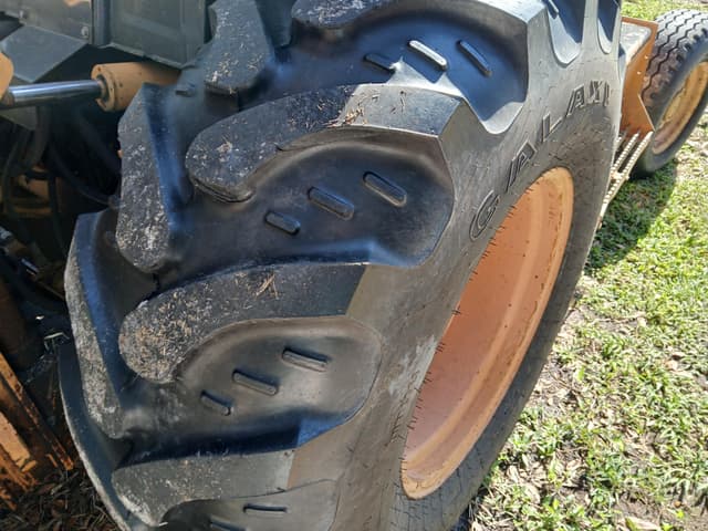 Image of Case 586H equipment image 4