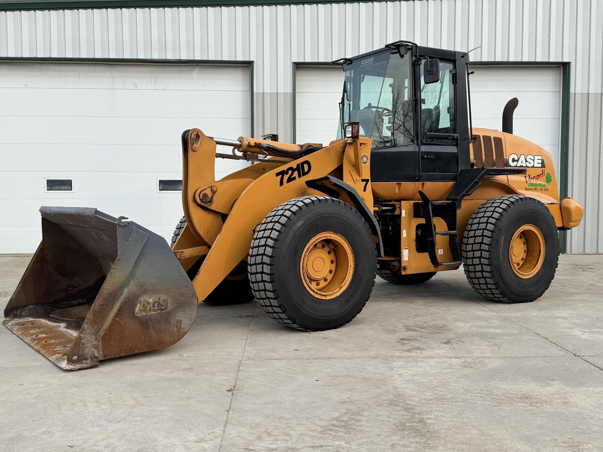 Main image Case 721D