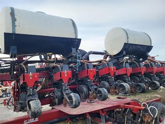 Image of Case IH 1200 equipment image 1