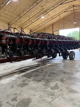Image of Case IH 1200 equipment image 2