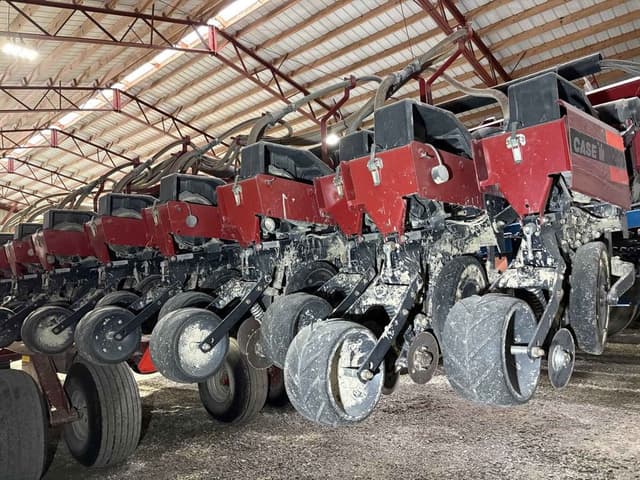 Image of Case IH 1200 equipment image 4