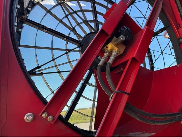 Image of Case IH 2377 equipment image 2