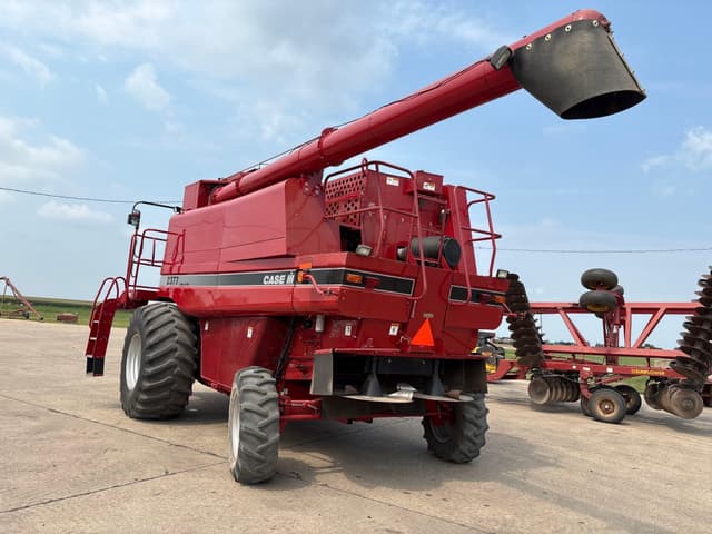 Image of Case IH 2377 equipment image 3