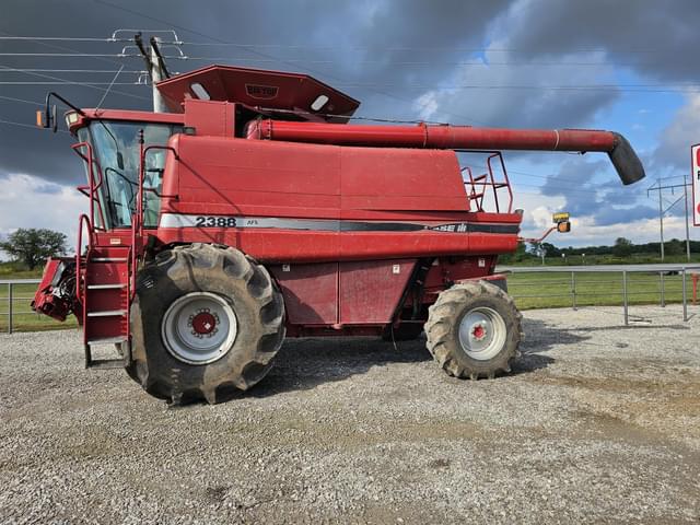 Image of Case IH 2388 equipment image 2