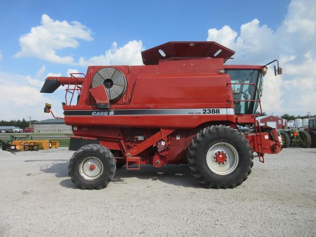 Image of Case IH 2388 equipment image 2