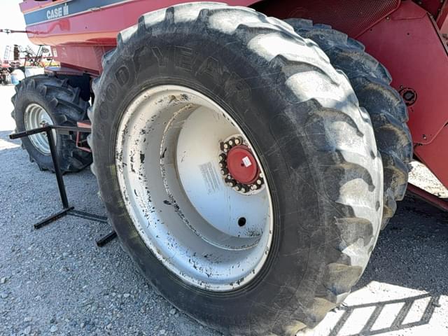 Image of Case IH 2388 equipment image 2