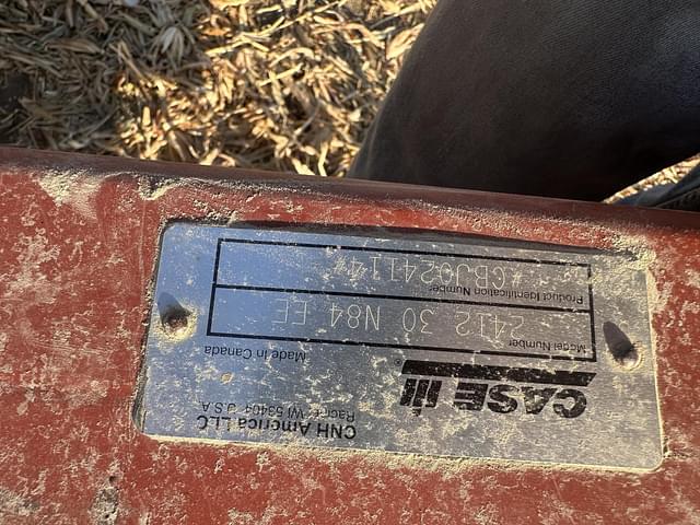 Image of Case IH 2412 equipment image 4