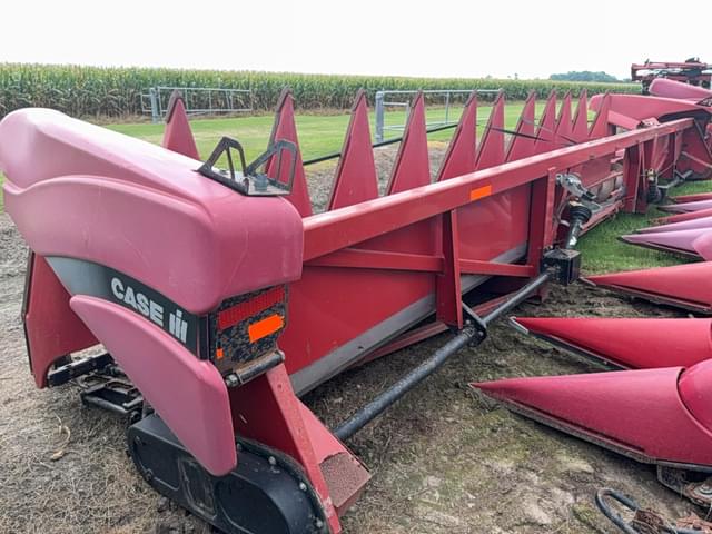 Image of Case IH 2412 equipment image 1