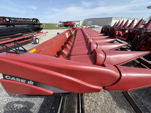 Image of Case IH 2412 equipment image 1