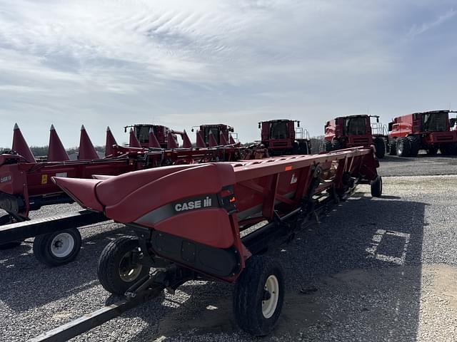 Image of Case IH 2412 equipment image 4
