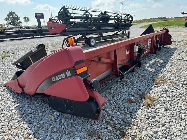 Image of Case IH 2412 equipment image 2