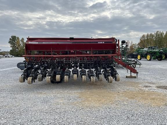 Image of Case IH 5500 equipment image 4