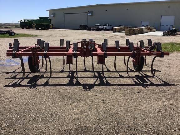 Image of Case IH 5800 equipment image 1