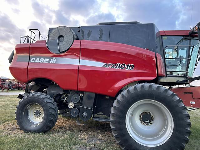 Image of Case IH 8010 equipment image 3