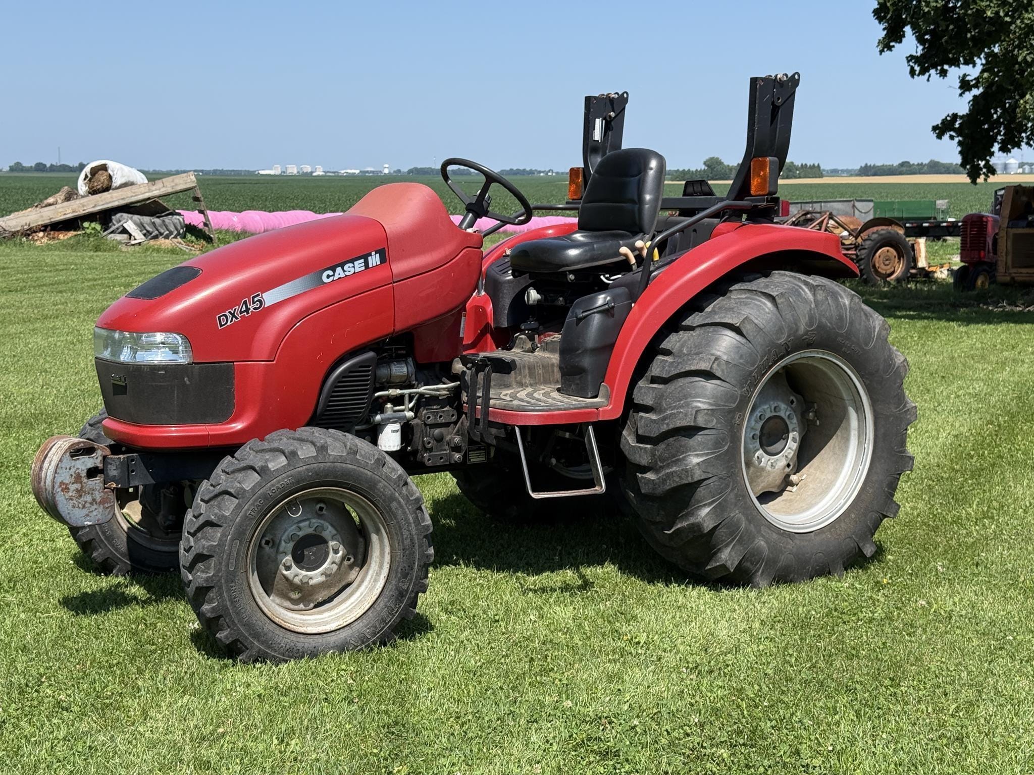 2005 Case IH DX45 Equipment Image0