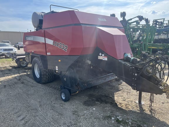 2005 Case IH LBX332 Equipment Image0