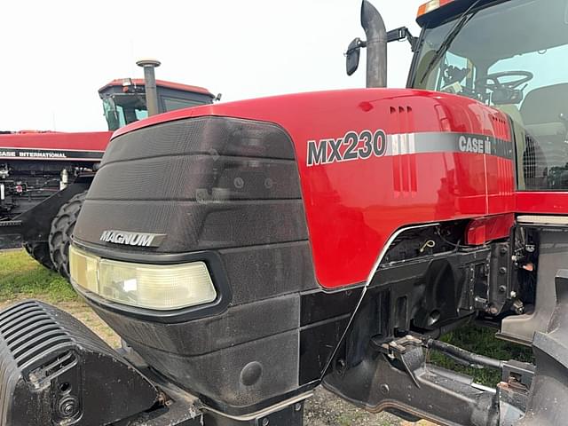 Image of Case IH MX230 equipment image 3