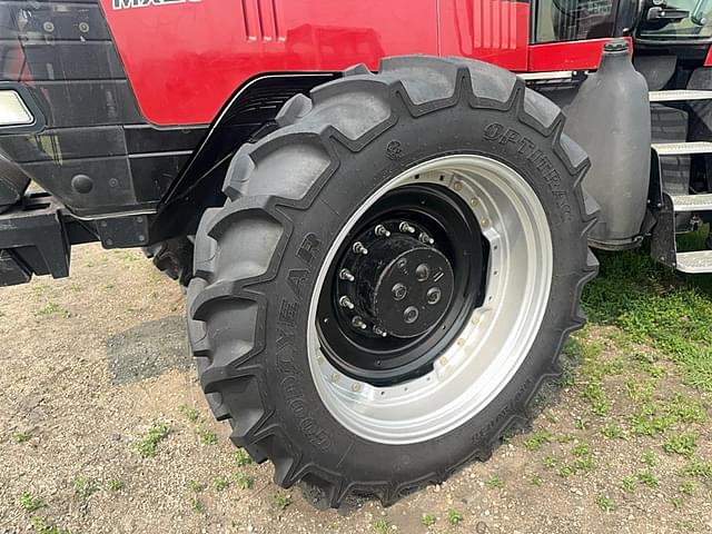 Image of Case IH MX230 equipment image 1