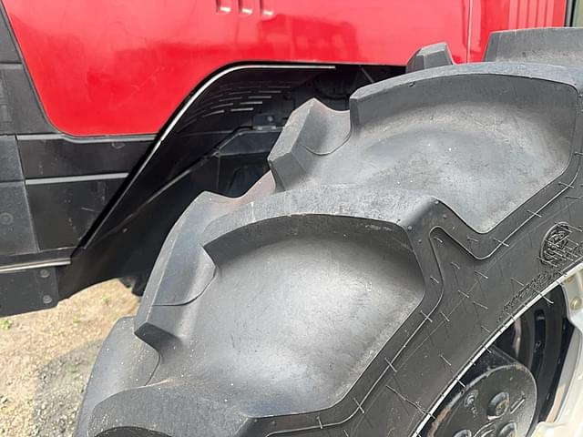 Image of Case IH MX230 equipment image 2