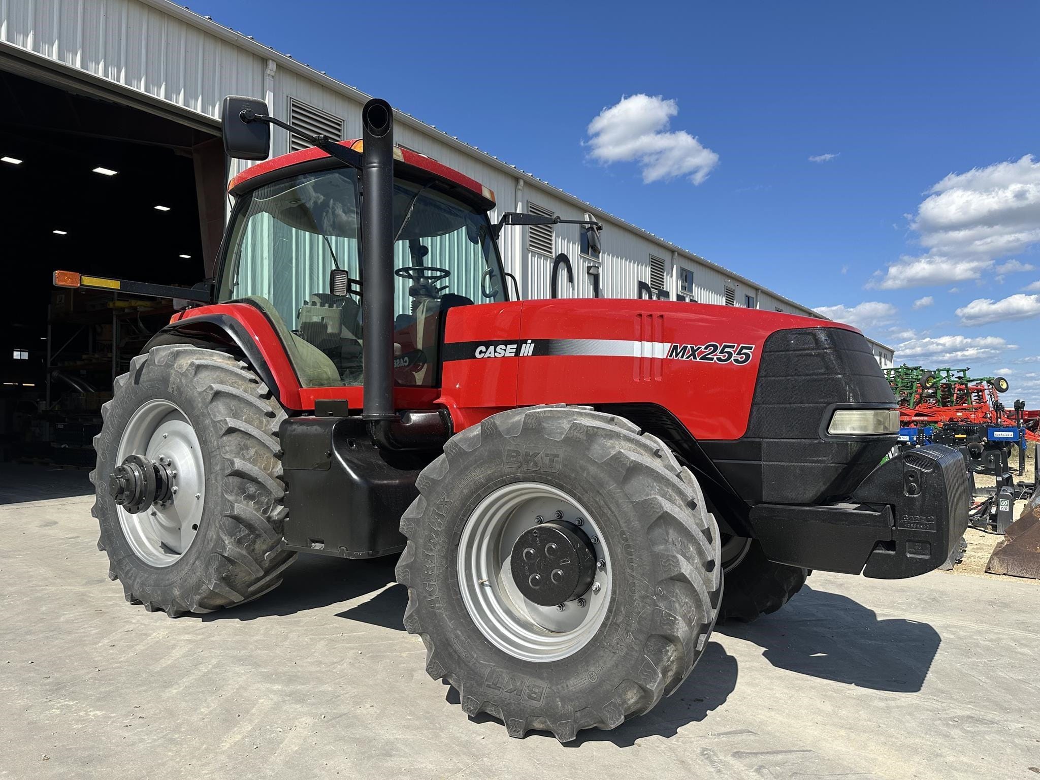 2005 Case IH MX255 Equipment Image0