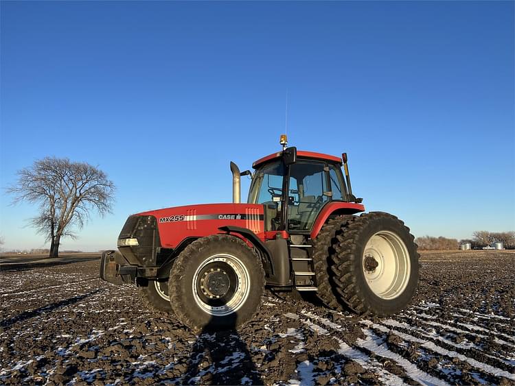 2005 Case IH MX255 Equipment Image0