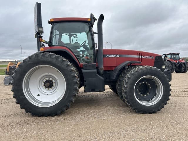 Image of Case IH MX255 equipment image 4