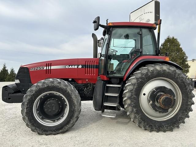 Image of Case IH MX255 equipment image 2