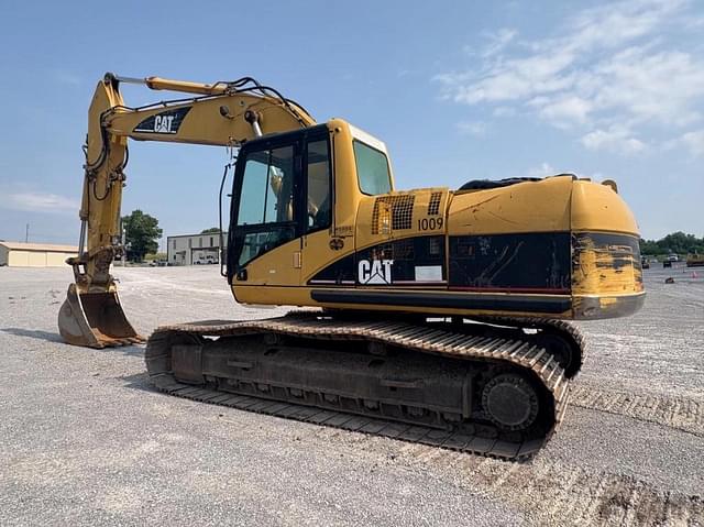 Image of Caterpillar 322CL equipment image 3
