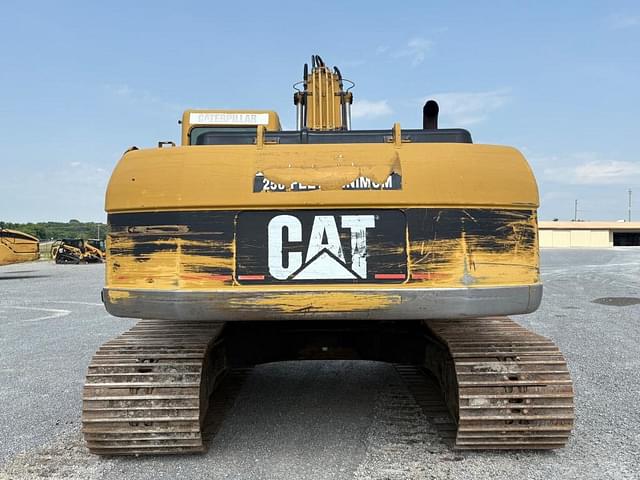 Image of Caterpillar 322CL equipment image 4