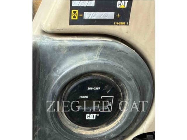 Image of Caterpillar 330CL equipment image 4