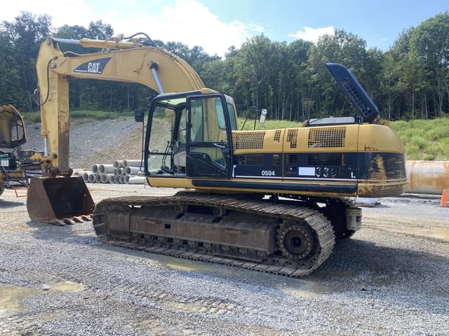 Image of Caterpillar 330CL equipment image 4