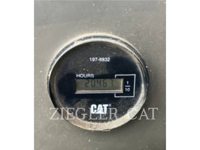 Image of Caterpillar 345CL equipment image 4