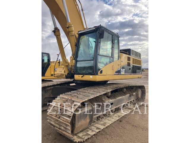 Image of Caterpillar 345CL equipment image 2