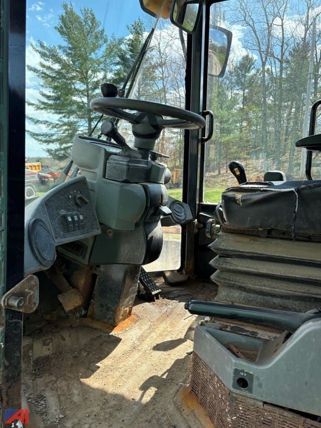 Image of Caterpillar 930G equipment image 4