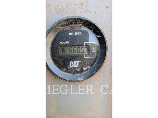 Image of Caterpillar D5G equipment image 4