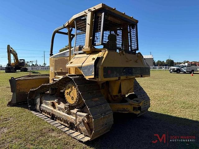 Image of Caterpillar D6N XL equipment image 3