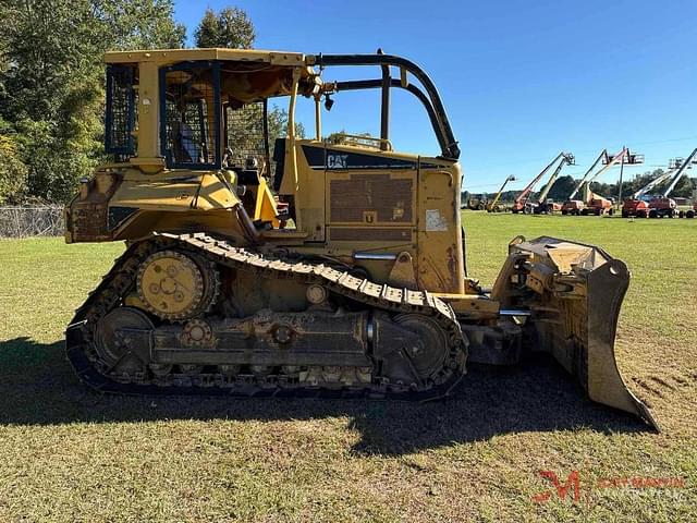 Image of Caterpillar D6N XL equipment image 1