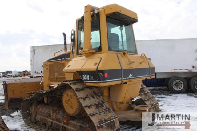 Image of Caterpillar D6N XL equipment image 3