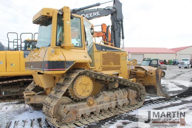 Image of Caterpillar D6N XL equipment image 2
