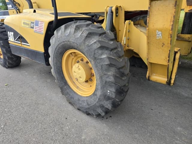 Image of Caterpillar TH460B equipment image 4