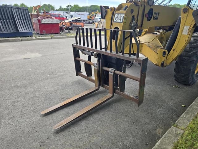 Image of Caterpillar TH460B equipment image 1