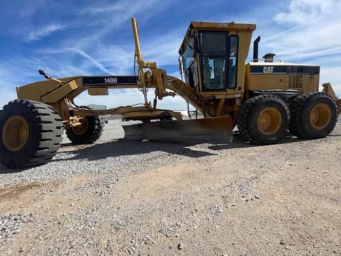 2005 Caterpillar 140H VHP Equipment Image0