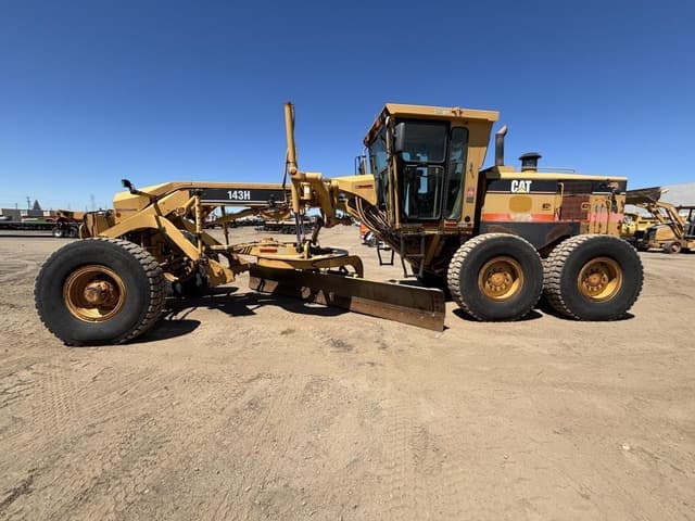 Image of Caterpillar 143H equipment image 4