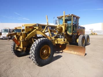 Main image Caterpillar 143H