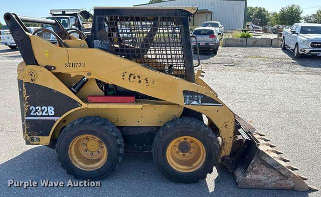 Image of Caterpillar 232B equipment image 3