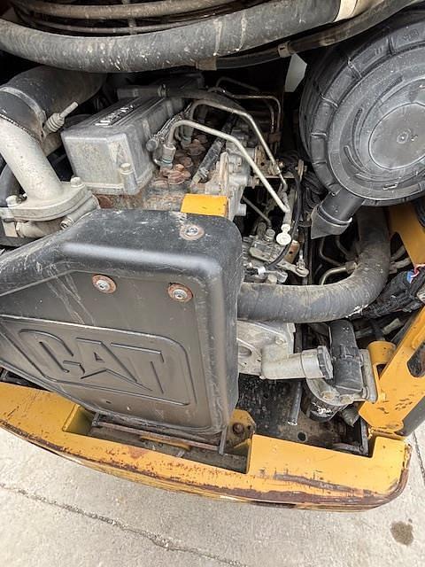 Image of Caterpillar 236B equipment image 2