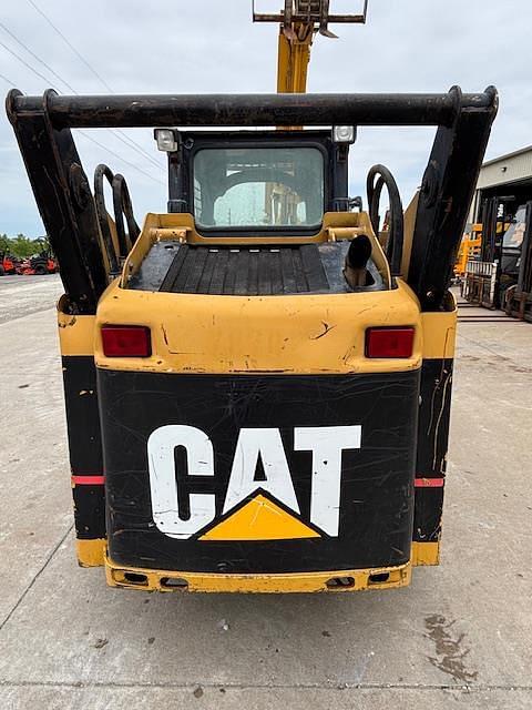 Image of Caterpillar 242B equipment image 3